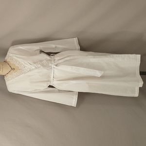 White Cotton Robe Lightweight Lace Trimmed by Kay Anna Pockets Mid Length Wrap L